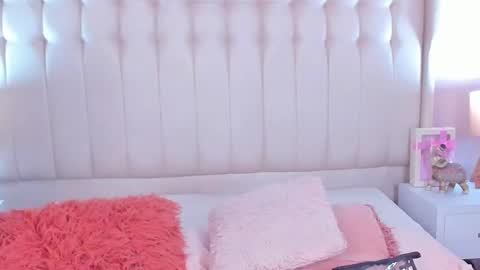 Lyn online show from January 10, 11:12 am