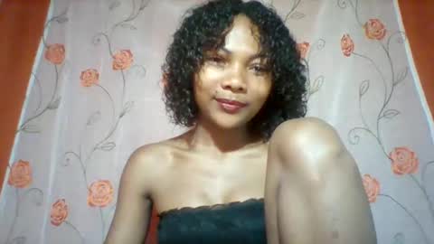 Snapshot of lyndah19 chatting on November 26, 8:48 am lyndah19 online show from November 26, 8:48 am