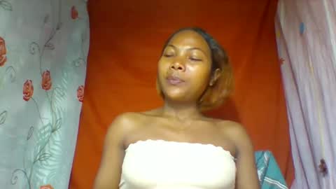 Snapshot of lyndah19 chatting on January 17, 4:11 pm lyndah19 online show from January 17, 4:11 pm