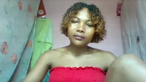 Snapshot of lyndah19 chatting on February 4, 5:30 pm lyndah19 online show from February 4, 5:30 pm