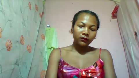 Snapshot of lyndah19 chatting on February 16, 4:08 am lyndah19 online show from February 16, 4:08 am