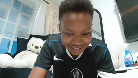 lyne898 online show from April 13, 3:50 pm