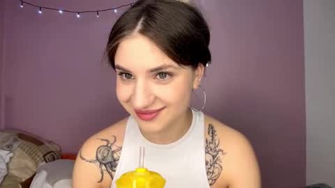 Lina online show from February 5, 3:49 pm