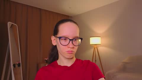 Snapshot of lynettebails chatting on February 21, 4:19 pm Sara online show from February 21, 4:19 pm