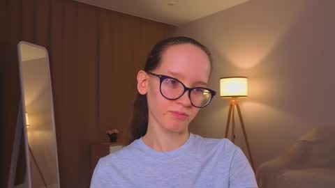 Snapshot of lynettebails chatting on February 23, 4:26 pm Sara online show from February 23, 4:26 pm