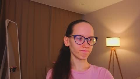 Snapshot of lynettebails chatting on February 26, 4:17 pm Sara online show from February 26, 4:17 pm