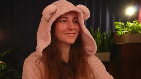 Lynn online show from November 21, 3:11 pm