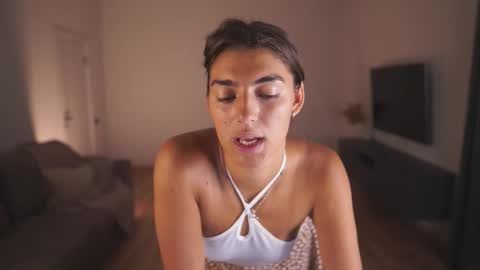 Snapshot of lynn_jackson chatting on October 20, 6:14 am LYNN online show from October 20, 6:14 am