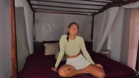 Snapshot of lynn_jackson chatting on November 15, 8:55 am LYNN online show from November 15, 8:55 am