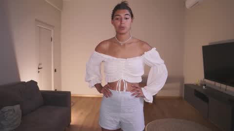 Snapshot of lynn_jackson chatting on March 5, 6:20 am LYNN online show from March 5, 6:20 am