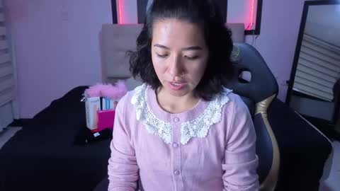 Snapshot of lynn_turner_ chatting on February 15, 12:36 pm lynn_turner_ online show from February 15, 12:36 pm