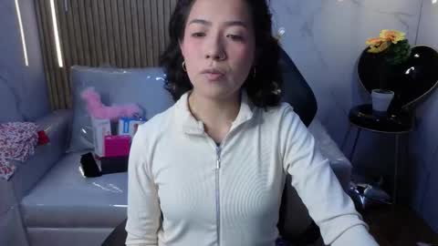 Snapshot of lynn_turner_ chatting on February 25, 8:40 pm lynn_turner_ online show from February 25, 8:40 pm