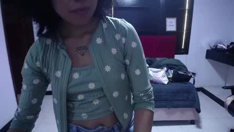 Snapshot of lynn_turner_ chatting on March 14, 1:05 pm lynn_turner_ online show from March 14, 1:05 pm