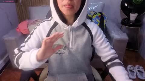 Snapshot of lynn_turner_ chatting on March 21, 12:32 pm lynn_turner_ online show from March 21, 12:32 pm