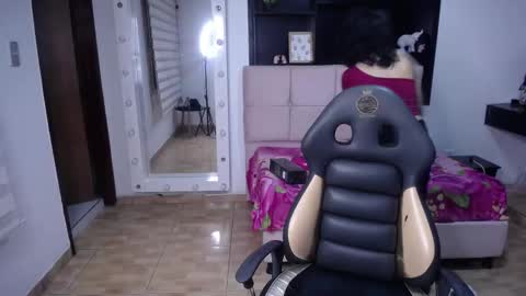 Snapshot of lynn_turner_ chatting on March 29, 12:49 pm lynn_turner_ online show from March 29, 12:49 pm