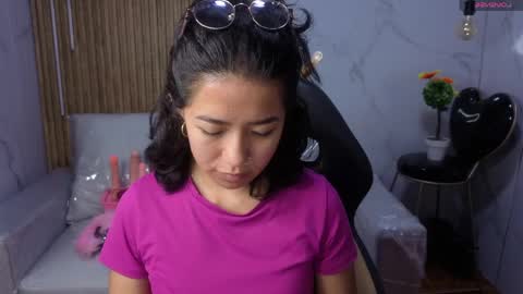 Snapshot of lynn_turner_ chatting on April 6, 12:28 pm lynn_turner_ online show from April 6, 12:28 pm