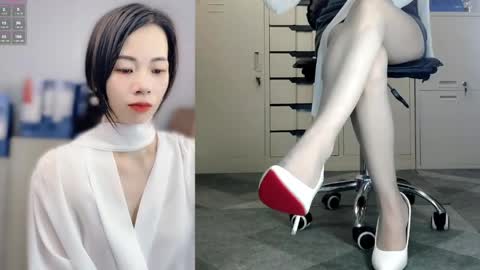 Snapshot of lynnalltop_165_keke chatting on April 14, 1:22 am lynnalltop_165_keke online show from April 14, 1:22 am