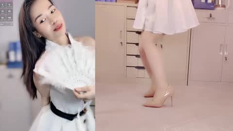 Snapshot of lynnalltop_165_keke chatting on May 2, 2:49 am lynnalltop_165_keke online show from May 2, 2:49 am