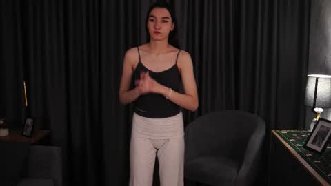 Ava online show from February 6, 11:35 am