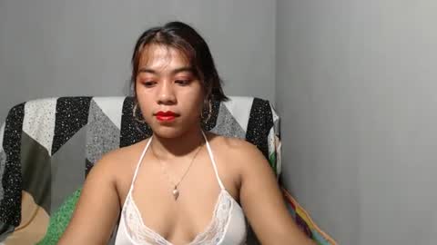 Lyn online show from June 21, 8:33 pm