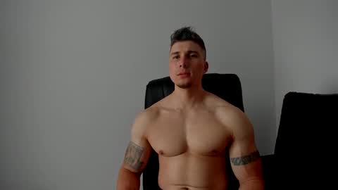 Snapshot of lyonel15 chatting on November 23, 6:08 pm Lyonel online show from November 23, 6:08 pm