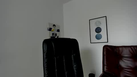 Snapshot of lyonel15 chatting on May 28, 4:04 pm Lyonel online show from May 28, 4:04 pm