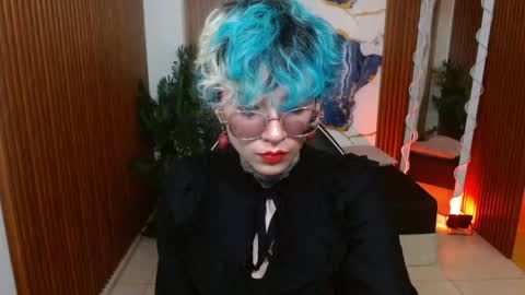 lyra_tay online show from April 24, 7:05 pm