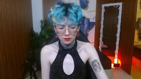 lyra_tay online show from May 10, 11:37 am