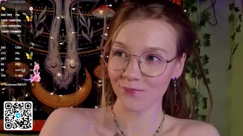 Lyra online show from November 21, 12:10 am