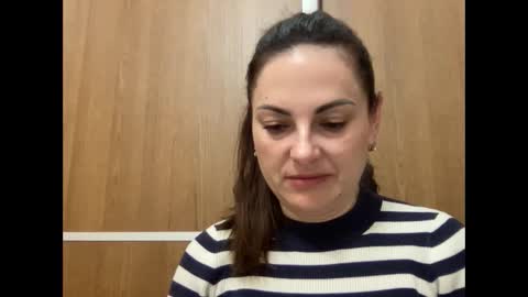 lyracassia online show from April 3, 7:12 pm