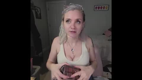 Lyra Greene online show from January 18, 7:12 am