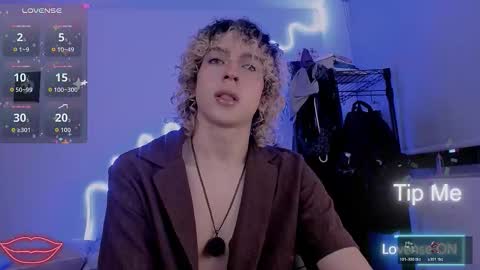 Lyric online show from March 11, 4:18 am