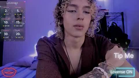 Lyric online show from March 20, 2:05 am