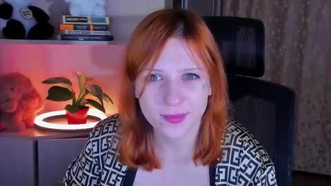 Snapshot of lyssan_xo chatting on November 28, 4:31 pm lyssan_xo online show from November 28, 4:31 pm