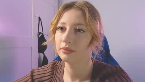 Mila online show from February 4, 5:35 am