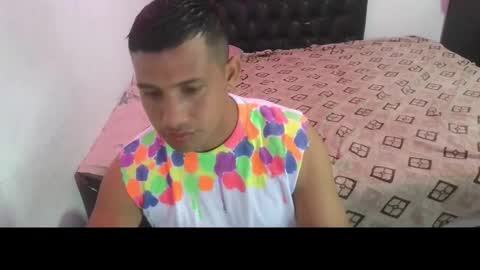 Snapshot of m1_manga chatting on February 9, 12:03 am m1_manga online show from February 9, 12:03 am