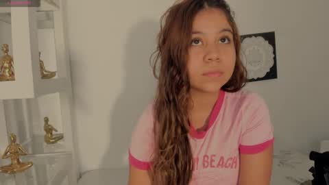 Snapshot of m1lk_choc chatting on December 20, 5:09 pm Mila online show from December 20, 5:09 pm