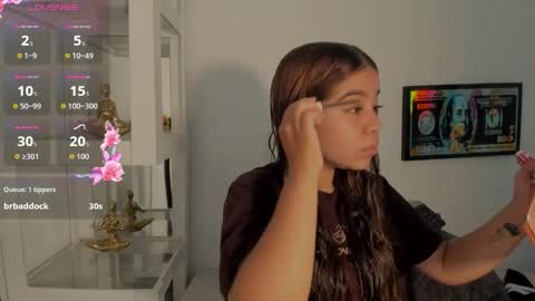 Snapshot of m1lk_choc chatting on January 7, 5:26 pm Mila online show from January 7, 5:26 pm