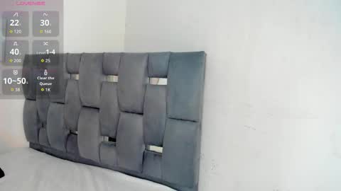 Snapshot of m1lk_choc chatting on March 13, 4:35 pm Mila online show from March 13, 4:35 pm