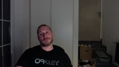 Snapshot of m4rduk81 chatting on December 4, 11:57 pm m4rduk online show from December 4, 11:57 pm