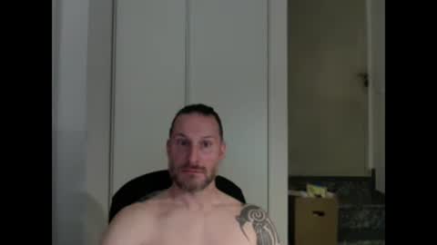 Snapshot of m4rduk81 chatting on December 6, 6:17 pm m4rduk online show from December 6, 6:17 pm