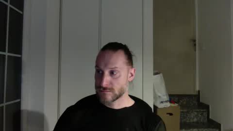 Snapshot of m4rduk81 chatting on December 9, 5:41 pm m4rduk online show from December 9, 5:41 pm