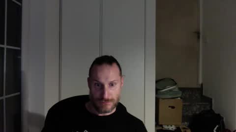 Snapshot of m4rduk81 chatting on December 18, 11:19 pm m4rduk online show from December 18, 11:19 pm