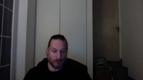 Snapshot of m4rduk81 chatting on December 26, 12:03 am m4rduk online show from December 26, 12:03 am