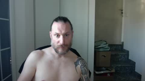 Snapshot of m4rduk81 chatting on December 29, 10:45 am m4rduk online show from December 29, 10:45 am