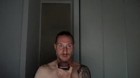 Snapshot of m4rduk81 chatting on October 2, 4:58 pm m4rduk online show from October 2, 4:58 pm