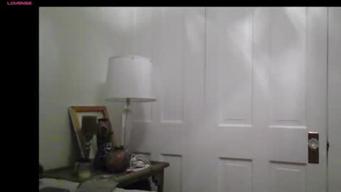 Snapshot of m54whrdn2 chatting on September 16, 1:39 am m54whrdn online show from September 16, 1:39 am