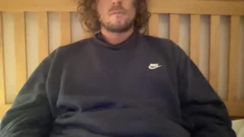 Snapshot of m9734 chatting on February 9, 5:28 pm m9734 online show from February 9, 5:28 pm