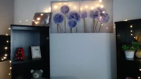 m_i_k_i_ online show from February 2, 10:58 am