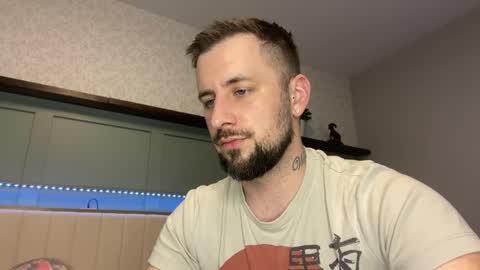 m_stephen online show from May 9, 10:04 pm